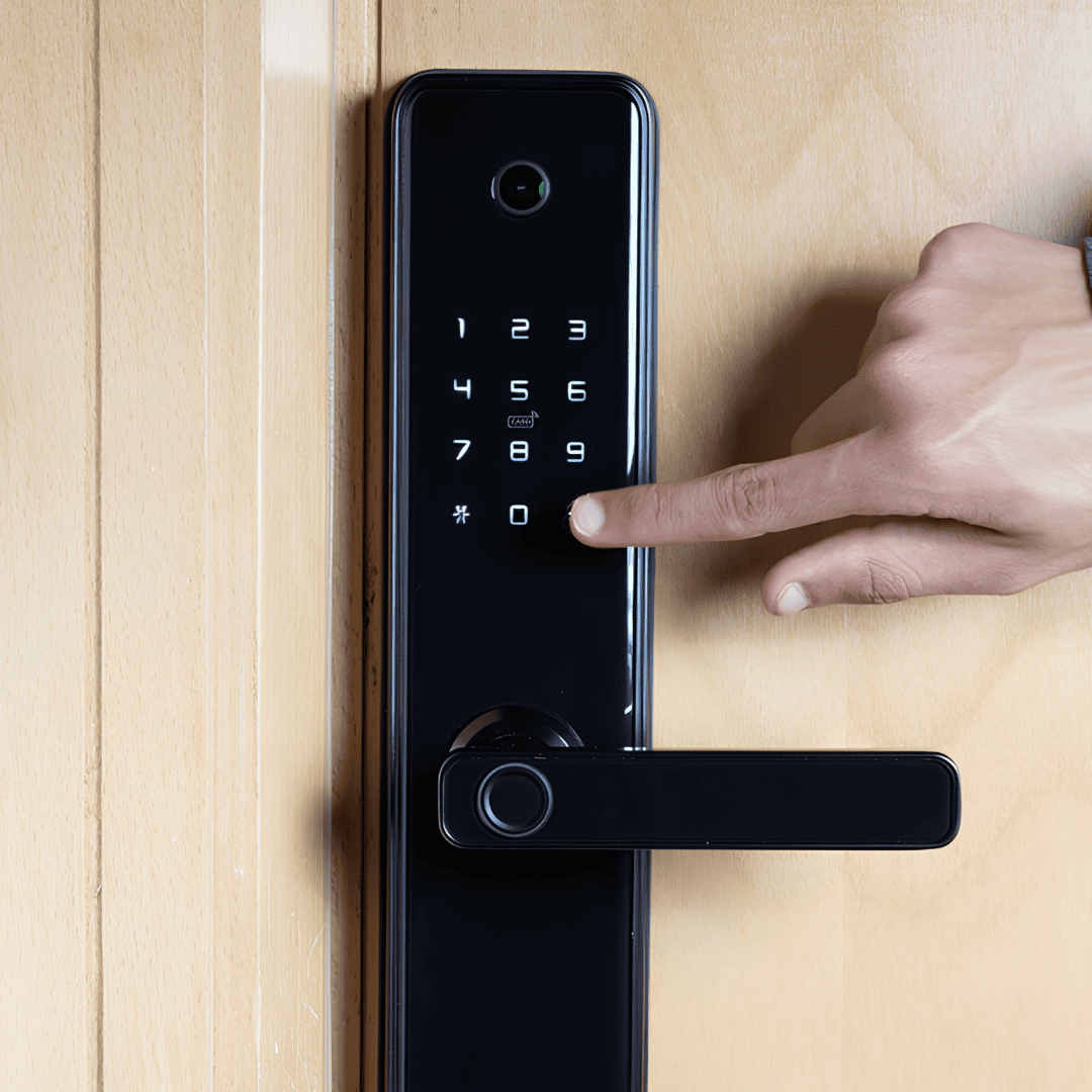 Serrure intelligente M1 Pro Visio avec caméra HD et accès sans clé – Contrôle à distance via Tuya Smart, disponible au Sénégal avec installation offerte