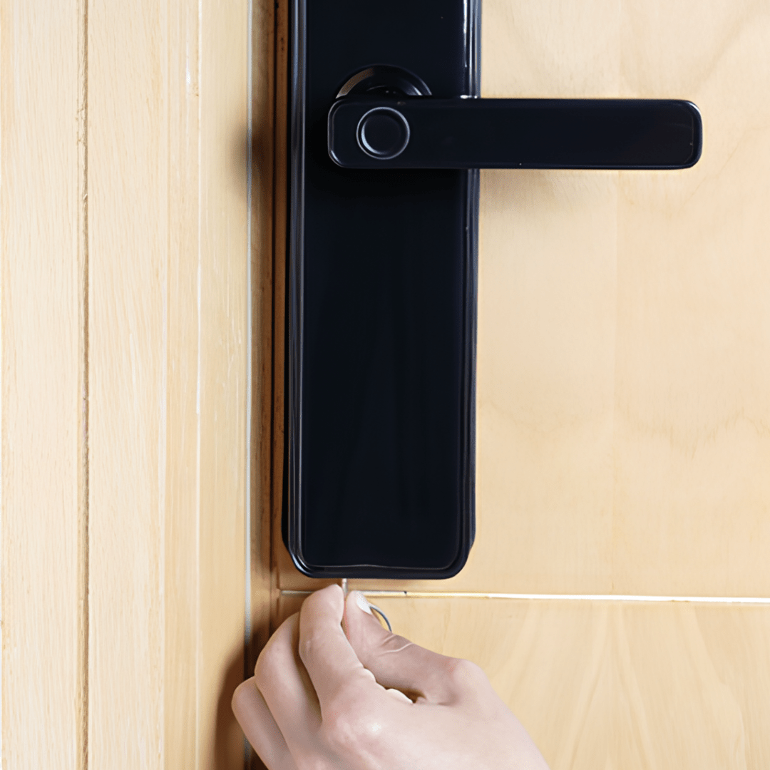 Serrure intelligente M1 Pro Visio avec caméra HD et accès sans clé – Contrôle à distance via Tuya Smart, disponible au Sénégal avec installation offerte
